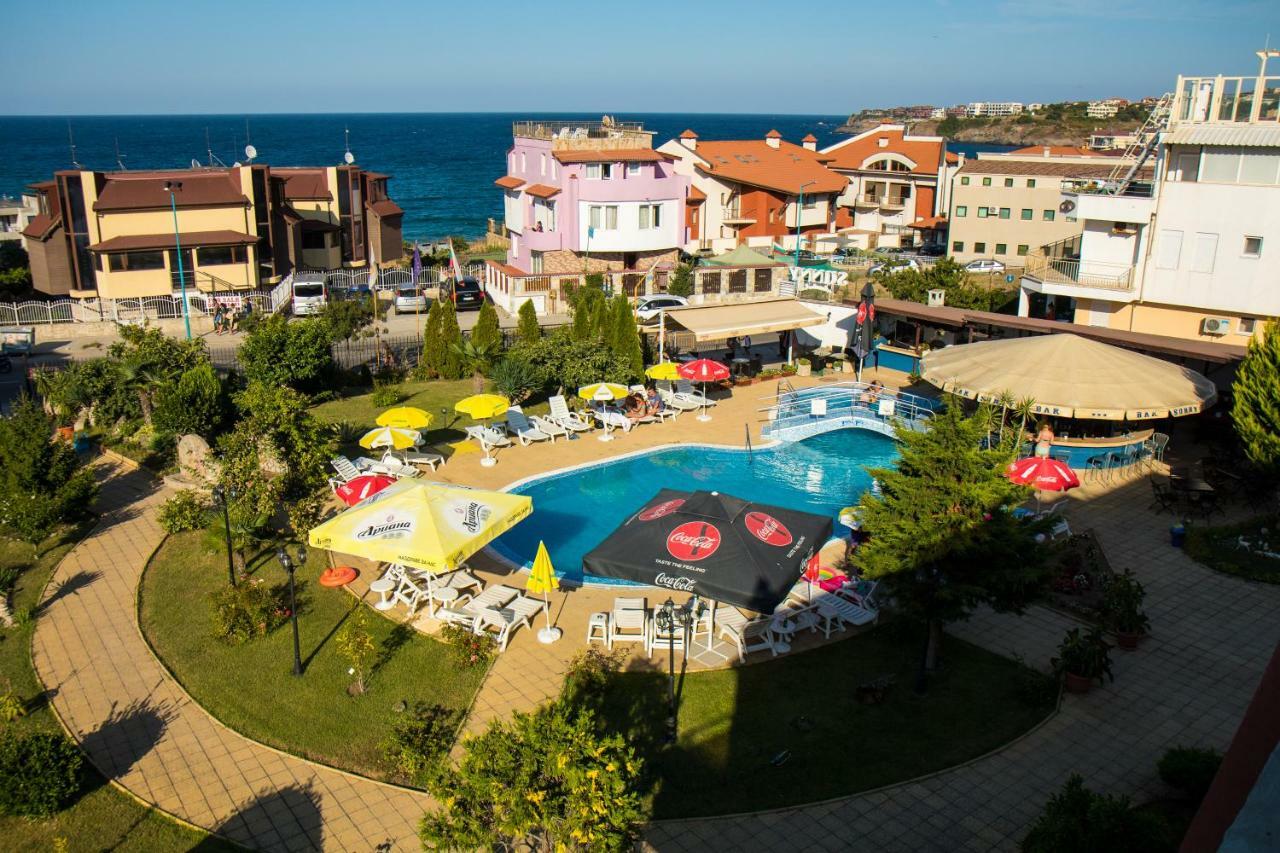 One-Bedroom Apartment with Sea View
